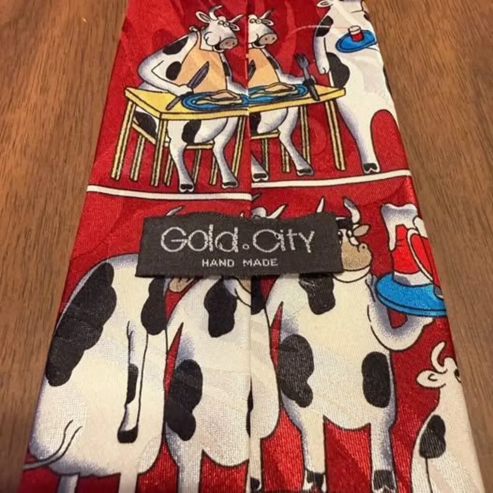 Quirky Cow Neck Tie